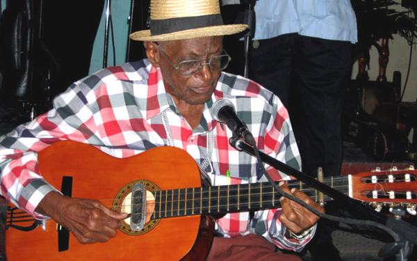 El Guayabero Leyenda para siempre joven Radio Reloj, emisora cubana