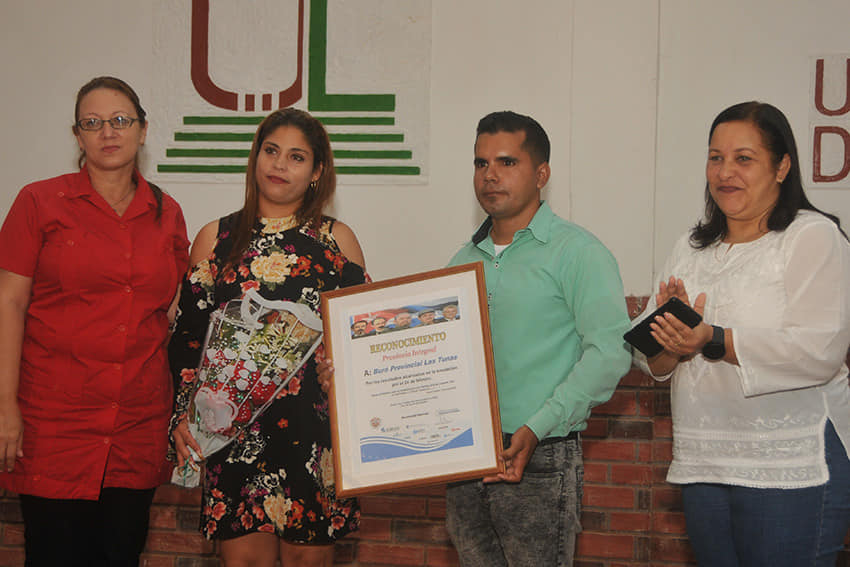 Celebran en Las Tunas acto nacional por Día del Comunicador (Fotos ...
