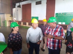 Recorre Morales Ojeda enclaves económicos de Cienfuegos