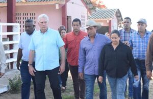 Recorre Díaz-Canel municipios de Granma y Camagüey