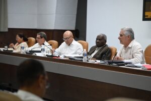 Rindió cuentas el Buró Político al X Pleno del PCC