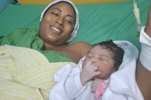 Felicita Díaz-Canel a Omara Durán por nacimiento de segunda hija