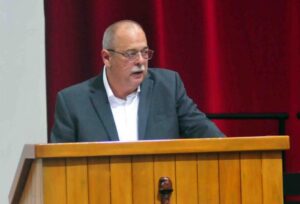 Prosiguen debates parlamentarios (+Post)