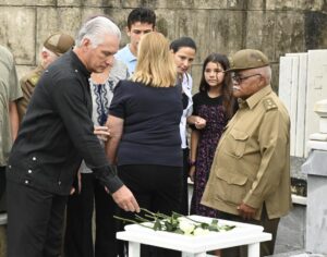 Participó Díaz-Canel en inhumación de cenizas de viceprimer ministro cubano