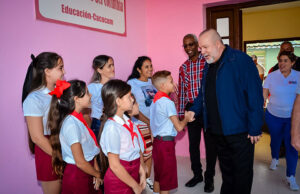 Inaugura Primer Ministro obras sociales en Cacocum