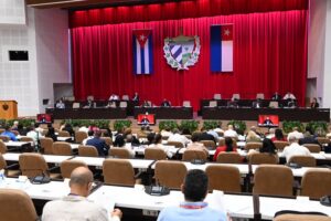 Asiste Raúl Castro a debates de la Asamblea Nacional del Poder Popular