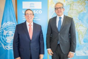 Dialoga canciller cubano con director general de la UNESCO