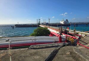 Anuncian distribución de combustible procedente de Rusia