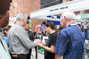 Coloquio Patria da armas al Girón comunicacional (+Fotos)