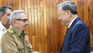 Raúl Castro felicita a Tô Lâm por su elección como presidente de Vietnam Raúl Castro felicita a Tô Lâm por su elección como presidente de Vietnam
