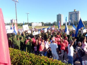 En Guantánamo ganó la Patria toda en el desfile proletario