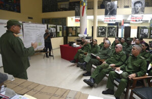 Díaz-Canel visita Zona de Defensa Carmelo en La Habana Díaz-Canel visita Zona de Defensa Carmelo en La Habana
