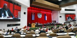 Parlamento cubano debate agenda económica y social