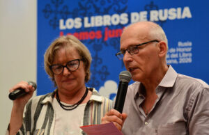 Quedó inaugurado el stand de Rusia en Feria del Libro