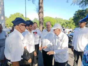 Dialogó Machado Ventura con músicos en Cienfuegos